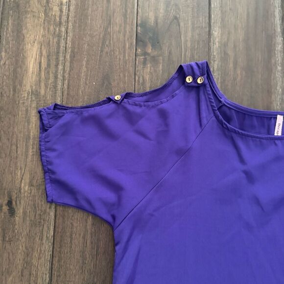 Decapolis Purple Cold Shoulder with Gold Buttons Mini Dress M - Picture 3 of 5